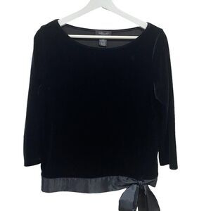 Willi Smith black velvet feel side bow small long sleeve bouse